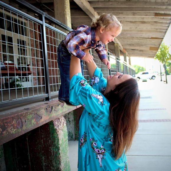 Meet your Posher, Jessica - Picture 1 of 1